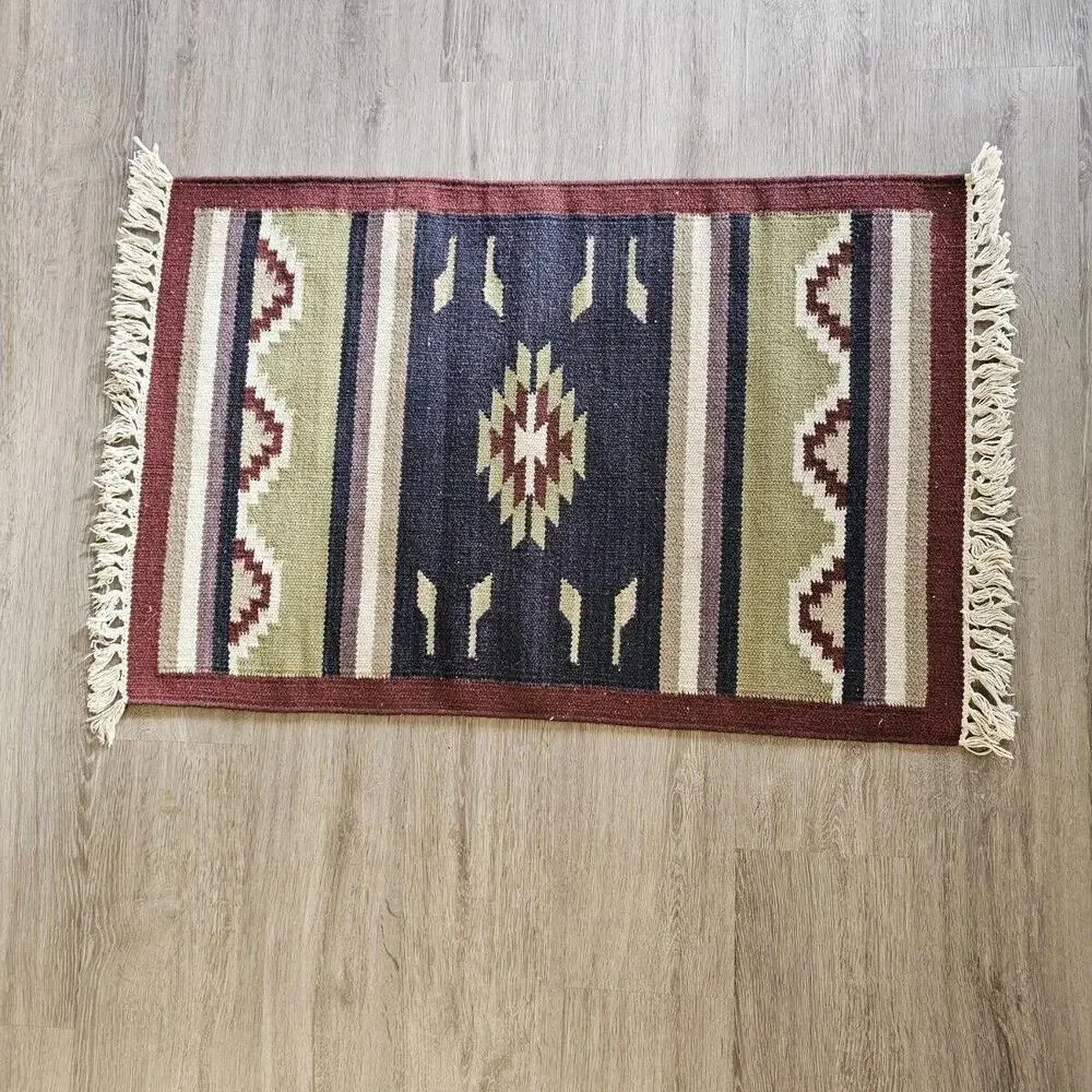 Native American Style Southwestern Wool Fringed Rug 40
